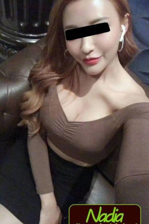 Hot Local model in kissb2b