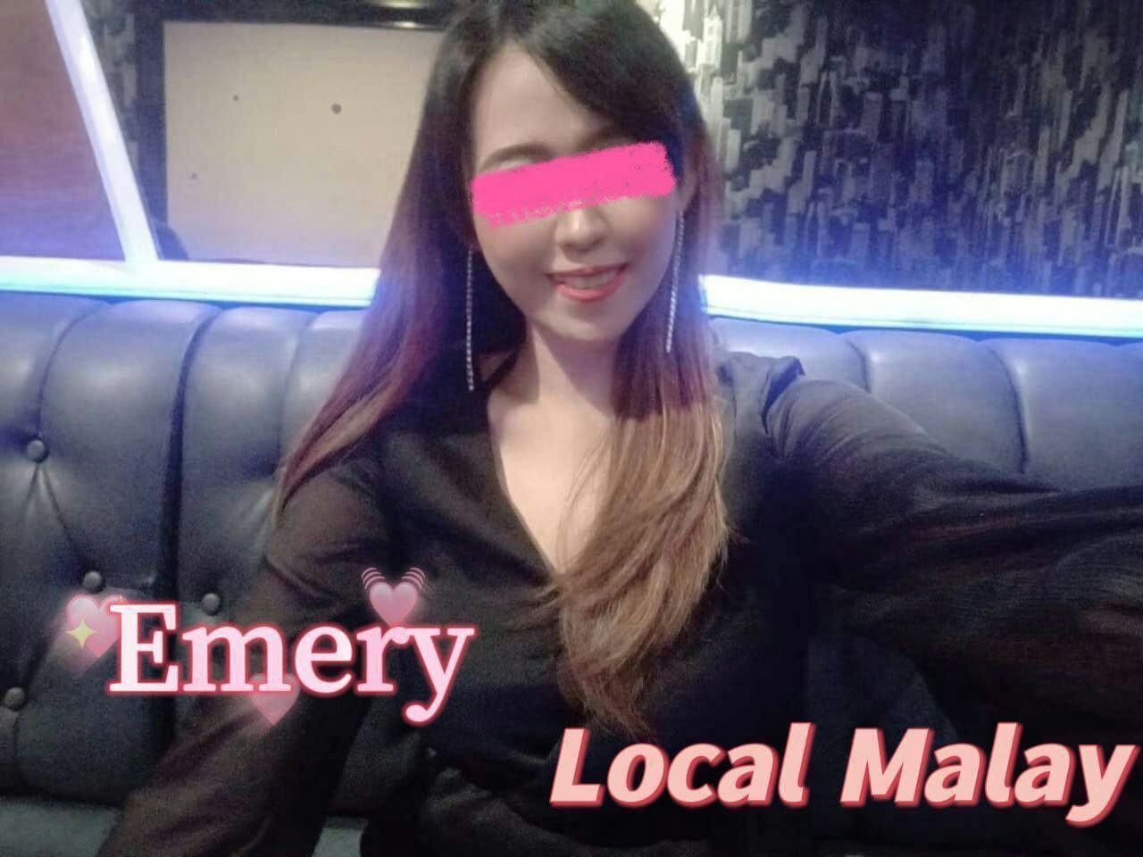 Hot Local model in kissb2b